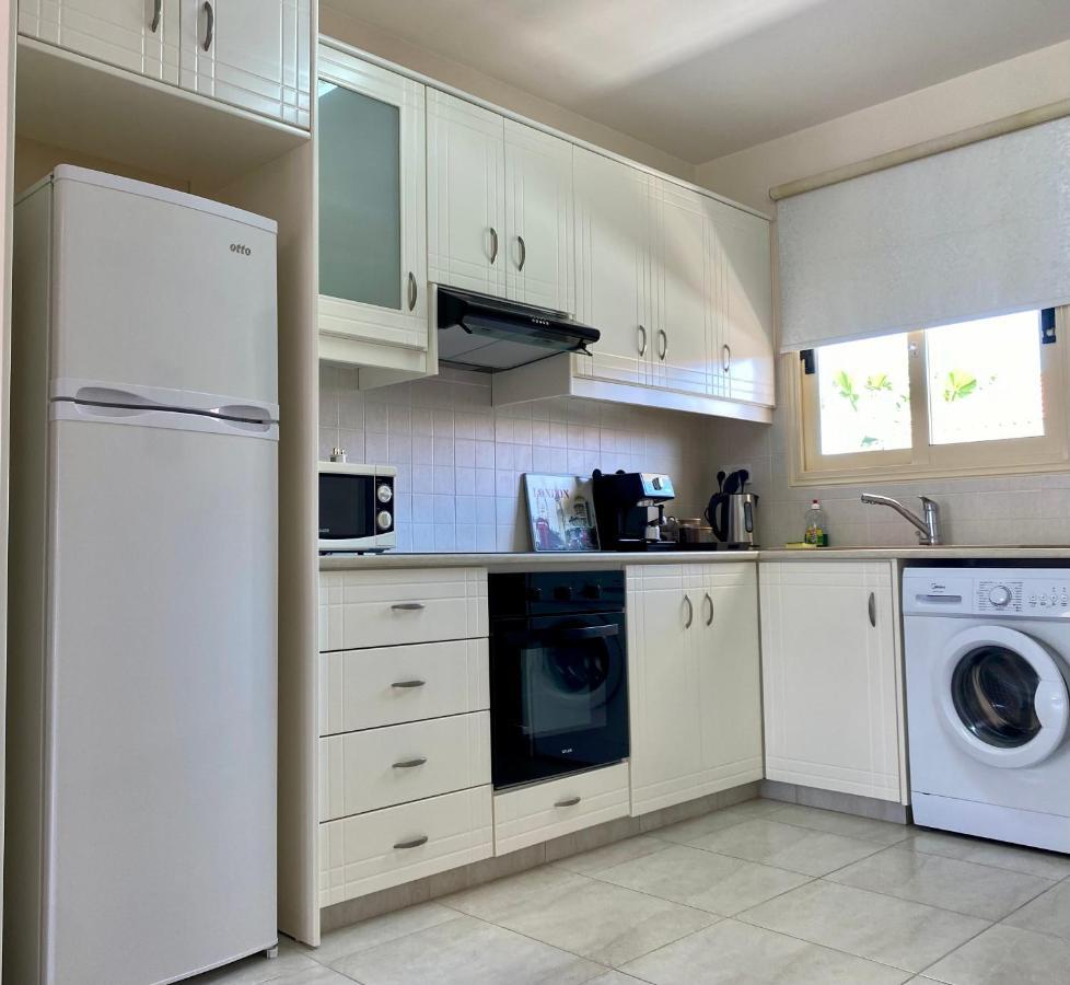 Royal Seacrest А203 Sea View Apartment Paphos Extérieur photo