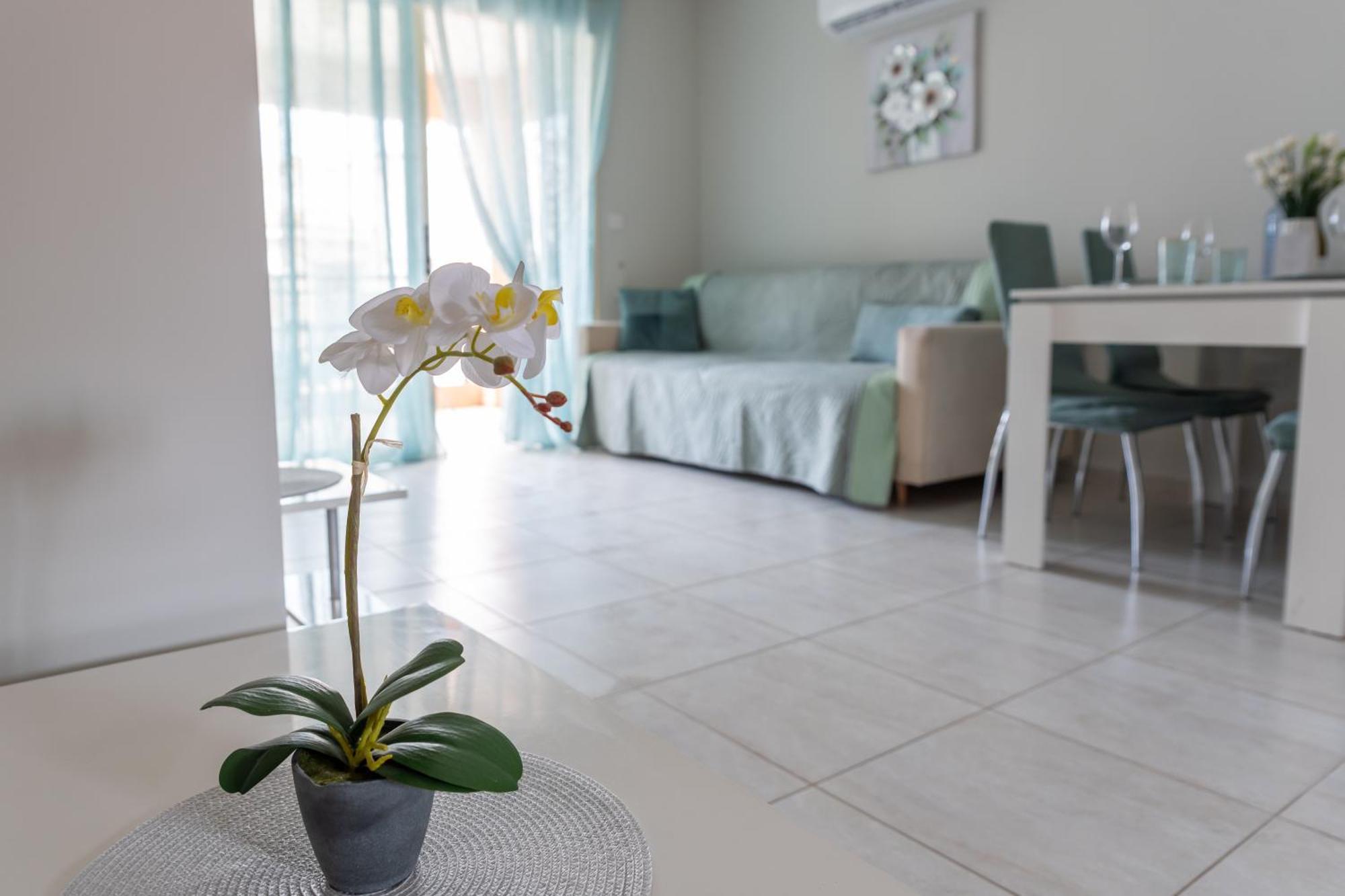 Royal Seacrest А203 Sea View Apartment Paphos Extérieur photo