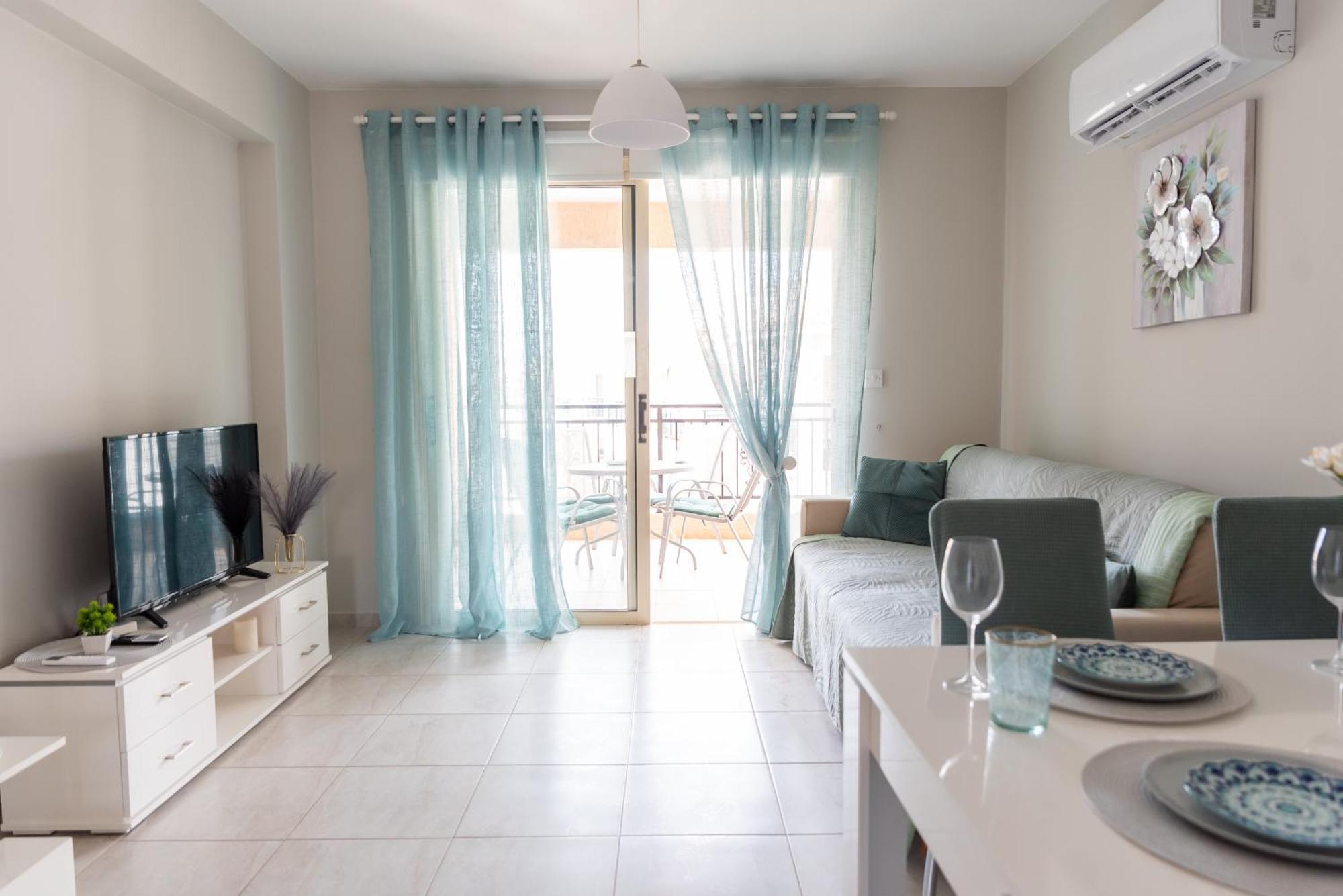 Royal Seacrest А203 Sea View Apartment Paphos Extérieur photo